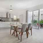 Arena Village Apt A201